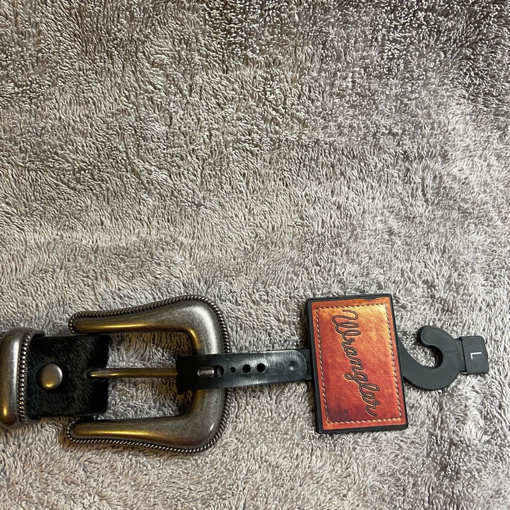 Wrangler woman’s studed belt size large